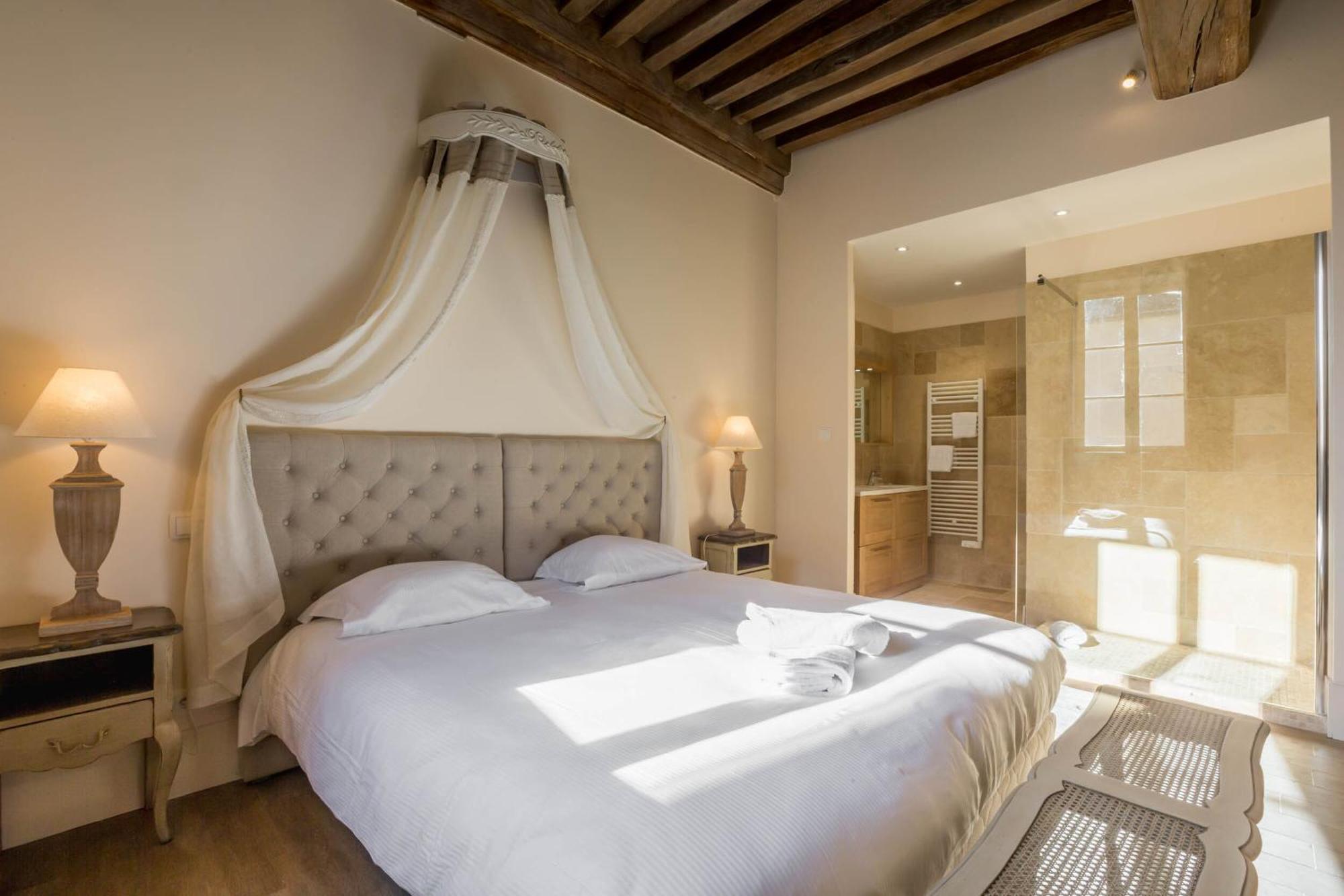 Le Cara - 4 Appartements Calmes Et Chics Au Coeur De Beaune بون الغرفة الصورة