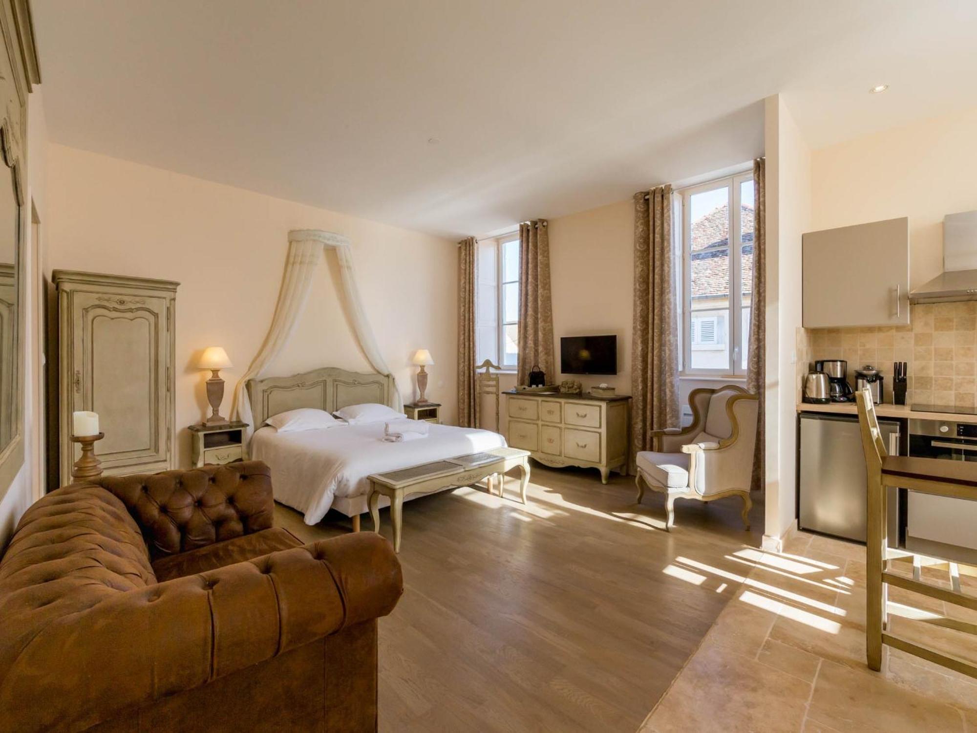 Le Cara - 4 Appartements Calmes Et Chics Au Coeur De Beaune بون الغرفة الصورة