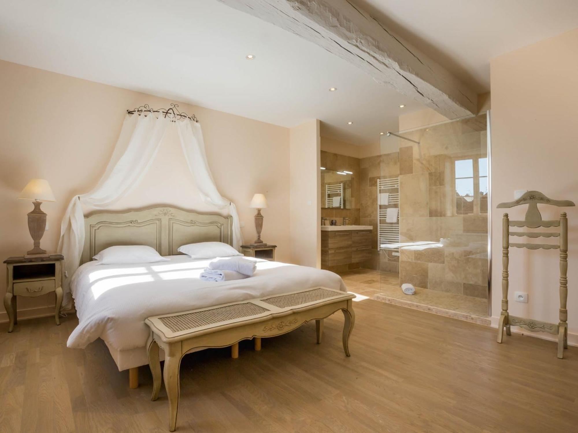 Le Cara - 4 Appartements Calmes Et Chics Au Coeur De Beaune بون الغرفة الصورة