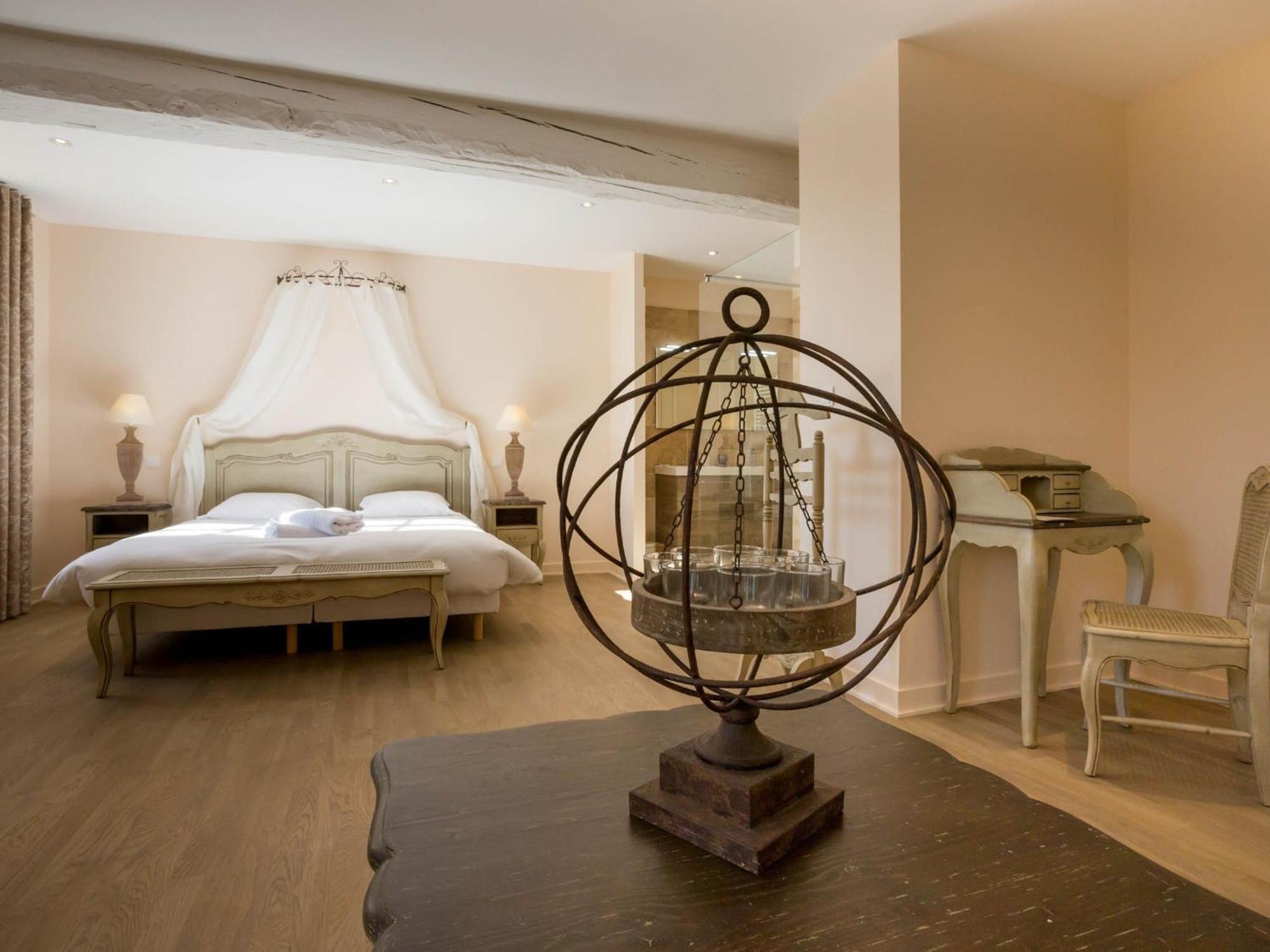 Le Cara - 4 Appartements Calmes Et Chics Au Coeur De Beaune بون الغرفة الصورة