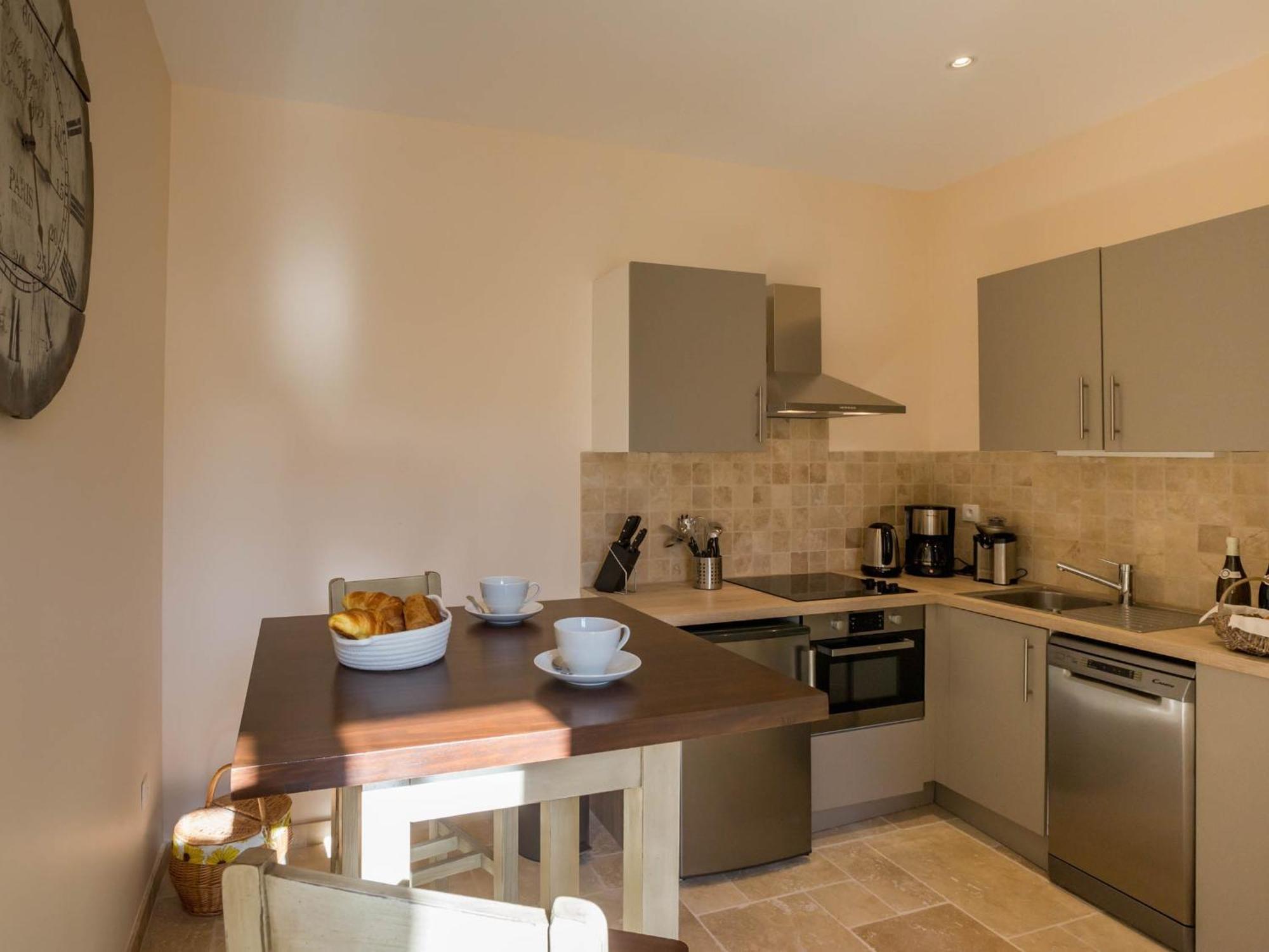 Le Cara - 4 Appartements Calmes Et Chics Au Coeur De Beaune بون الغرفة الصورة