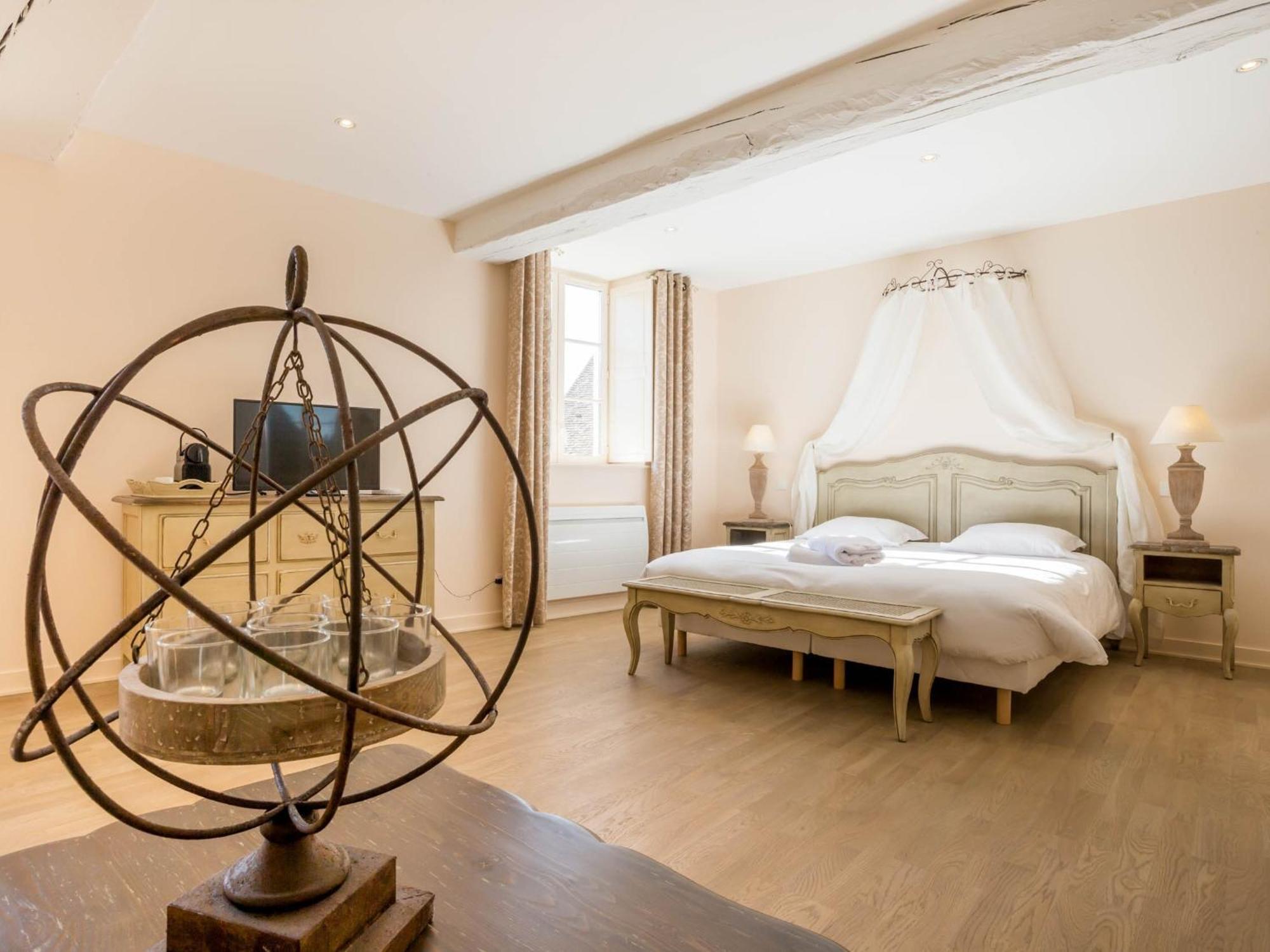 Le Cara - 4 Appartements Calmes Et Chics Au Coeur De Beaune بون الغرفة الصورة
