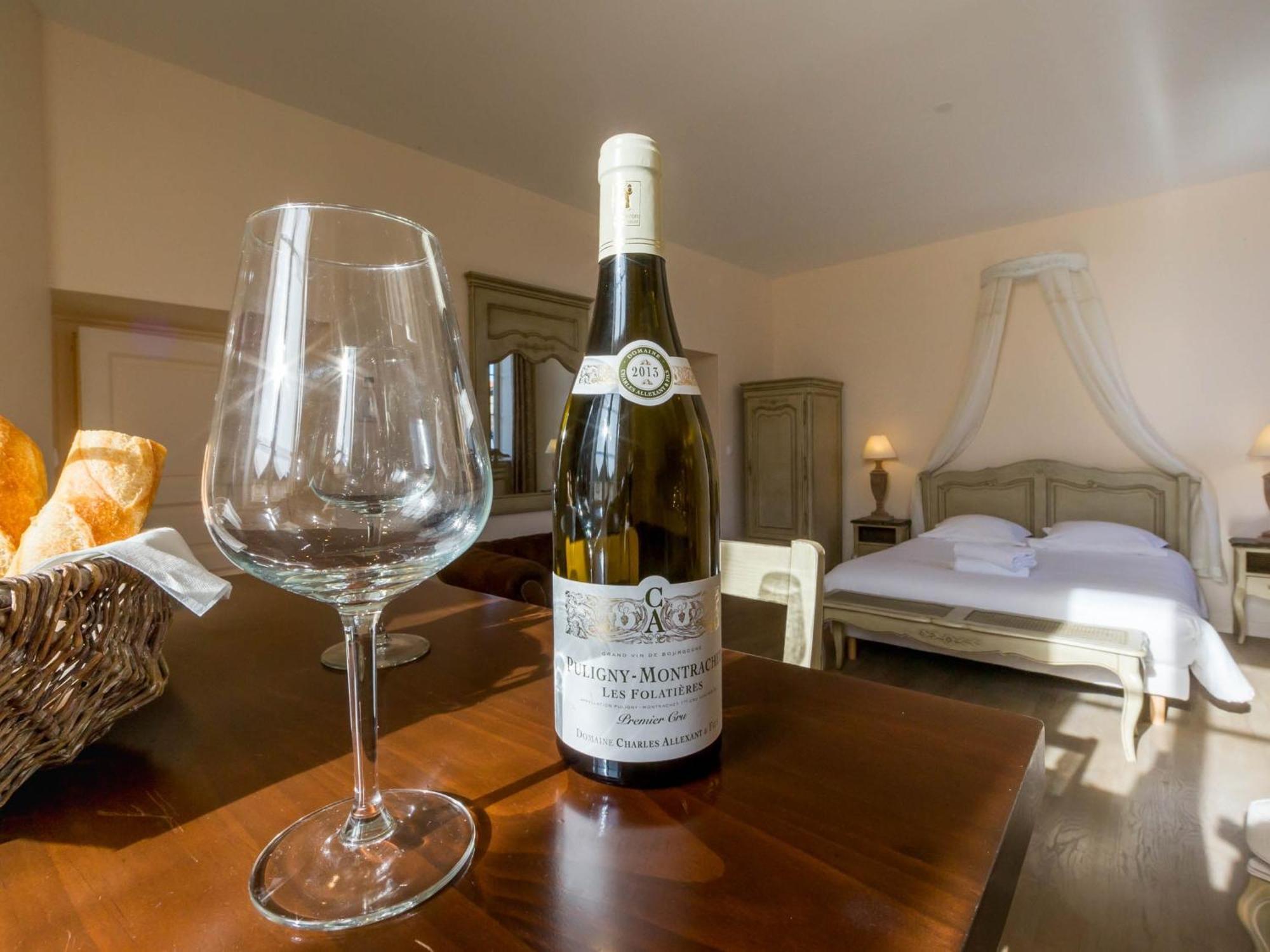 Le Cara - 4 Appartements Calmes Et Chics Au Coeur De Beaune بون الغرفة الصورة
