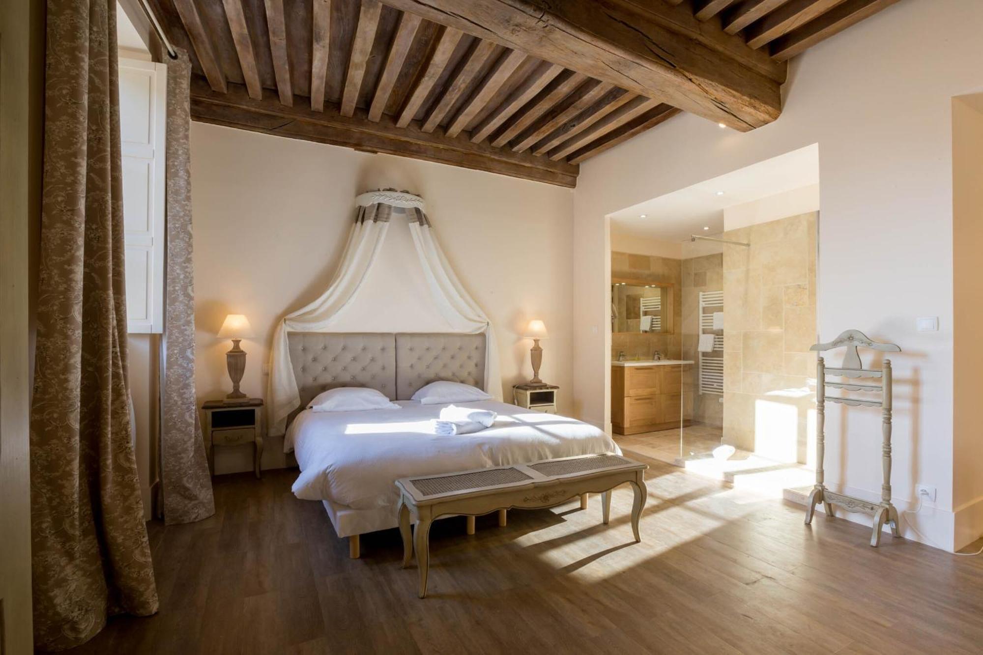 Le Cara - 4 Appartements Calmes Et Chics Au Coeur De Beaune بون الغرفة الصورة