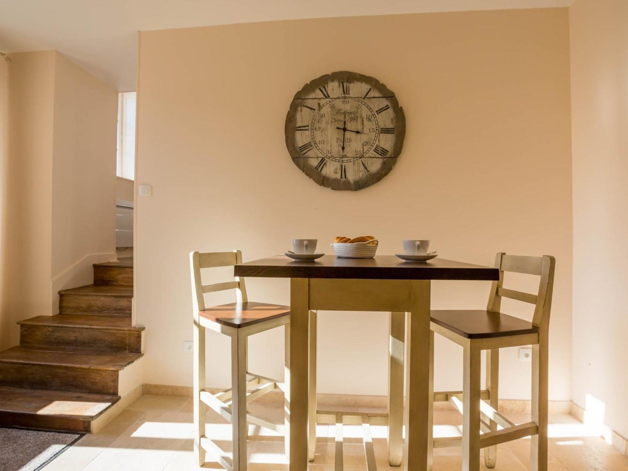 Le Cara - 4 Appartements Calmes Et Chics Au Coeur De Beaune بون الغرفة الصورة